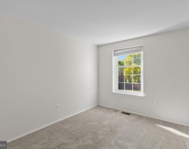 11861 New Country Lane - Photo Thumbnail 24