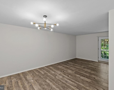 11861 New Country Lane - Photo Thumbnail 7