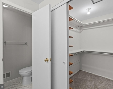 11861 New Country Lane - Photo Thumbnail 17