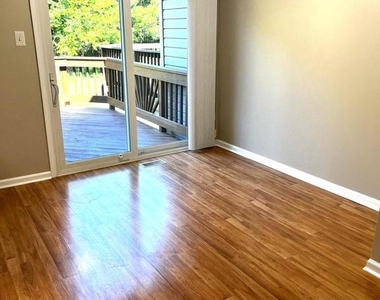 7952 Brightlight Place - Photo Thumbnail 8