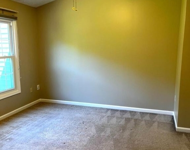 7952 Brightlight Place - Photo Thumbnail 11