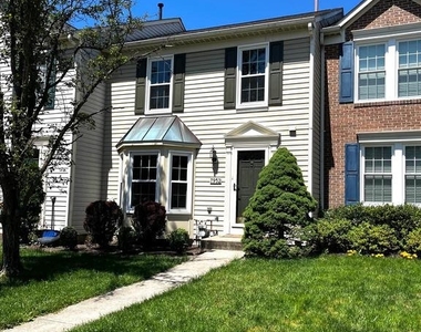 7952 Brightlight Place - Photo Thumbnail 1
