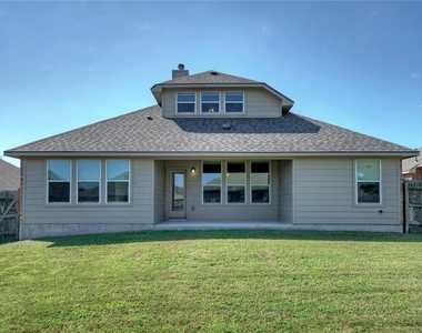 18413 Falcon Pointe Blvd - Photo Thumbnail 22