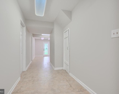 733 Reedy Circle - Photo Thumbnail 23