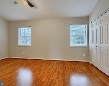 733 Reedy Circle - Photo Thumbnail 15