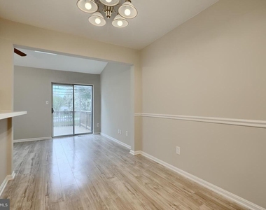 733 Reedy Circle - Photo Thumbnail 8