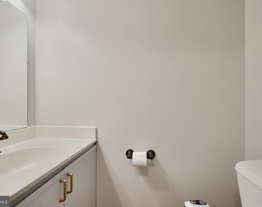 733 Reedy Circle - Photo Thumbnail 12