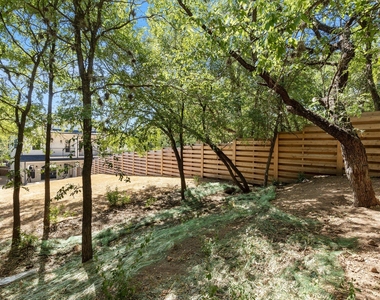 1409 Greenwood Ave - Photo Thumbnail 28