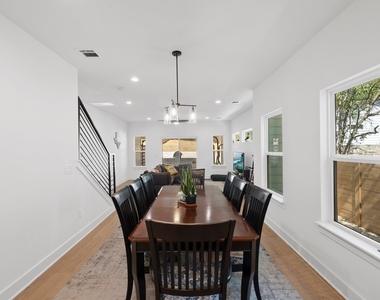 1409 Greenwood Ave - Photo Thumbnail 9