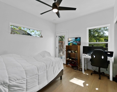 1409 Greenwood Ave - Photo Thumbnail 23