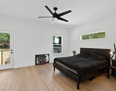 1409 Greenwood Ave - Photo Thumbnail 15