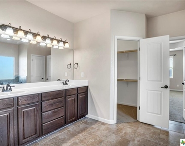 6900 Deorsam Loop - Photo Thumbnail 25