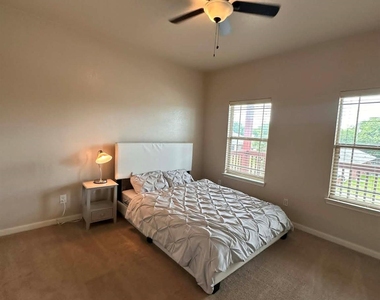 6900 Deorsam Loop - Photo Thumbnail 10
