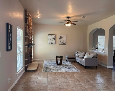 6900 Deorsam Loop - Photo Thumbnail 16