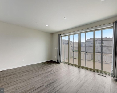 3608 Timber Green Drive - Photo Thumbnail 19