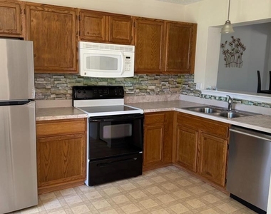 4989 Pintail Court - Photo Thumbnail 9