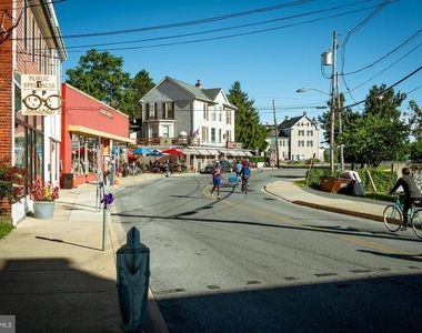 319 E A Street - Photo Thumbnail 30