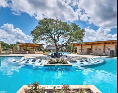 400 Lewisville Ln - Photo Thumbnail 23