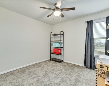 400 Lewisville Ln - Photo Thumbnail 19