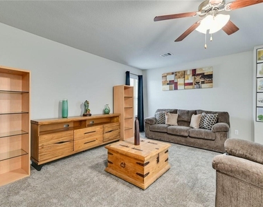 400 Lewisville Ln - Photo Thumbnail 15