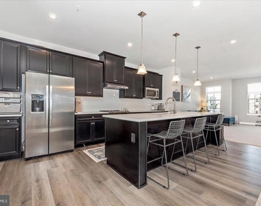 3727 Stone Barn Drive - Photo Thumbnail 4