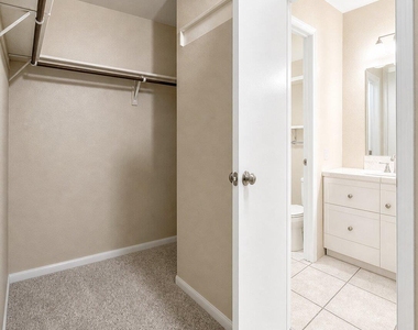 1105 Green Meadow Dr - Photo Thumbnail 8