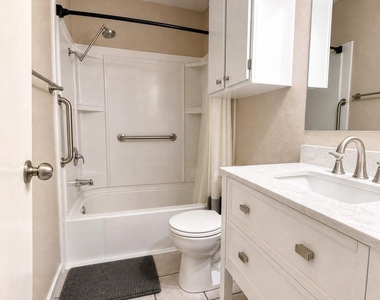 1105 Green Meadow Dr - Photo Thumbnail 14