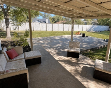 1105 Green Meadow Dr - Photo Thumbnail 19