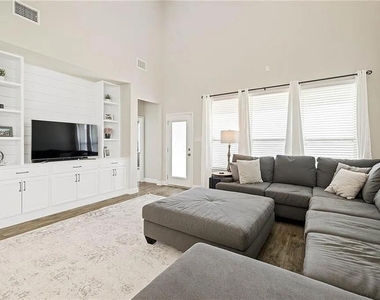 165 Carlina Loop - Photo Thumbnail 10