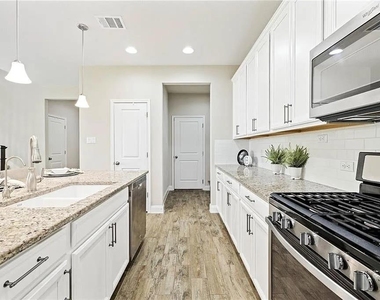 165 Carlina Loop - Photo Thumbnail 18