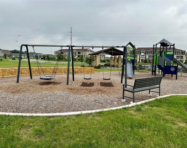 120 Oakdale Meadows Ln - Photo Thumbnail 23
