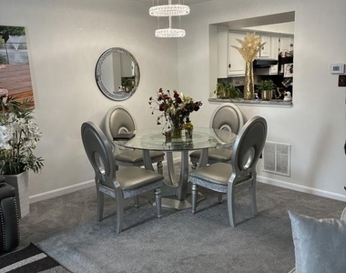 421 Spalding Court - Photo Thumbnail 5