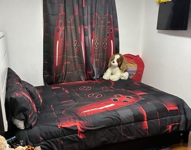421 Spalding Court - Photo Thumbnail 15