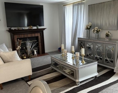 421 Spalding Court - Photo Thumbnail 6