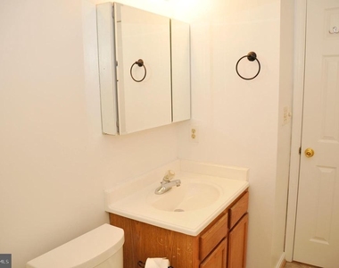 125 North Towne Court - Photo Thumbnail 10