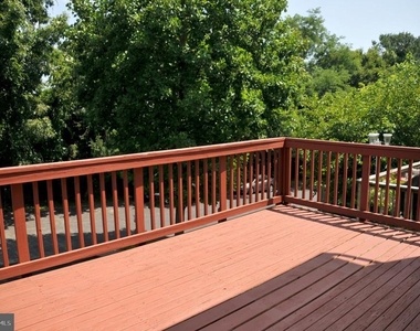 125 North Towne Court - Photo Thumbnail 13