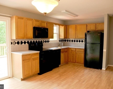 125 North Towne Court - Photo Thumbnail 1