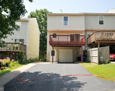 125 North Towne Court - Photo Thumbnail 14