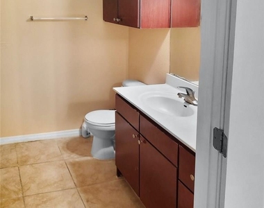 2505 San Gabriel St - Photo Thumbnail 3