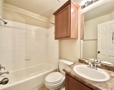 18524 Mammoth Cave Blvd - Photo Thumbnail 24