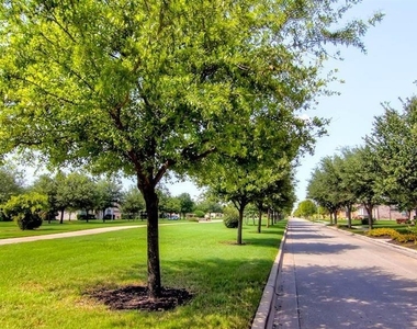 18524 Mammoth Cave Blvd - Photo Thumbnail 28