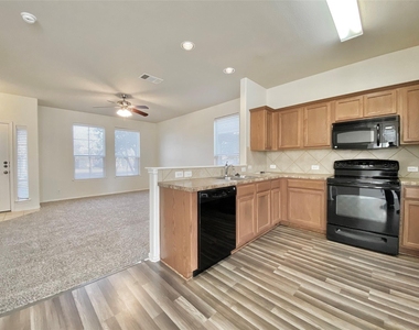 18524 Mammoth Cave Blvd - Photo Thumbnail 7