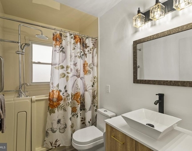 9608 9th Avenue - Photo Thumbnail 13