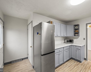 9608 9th Avenue - Photo Thumbnail 10