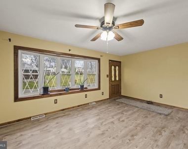 9608 9th Avenue - Photo Thumbnail 3