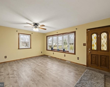 9608 9th Avenue - Photo Thumbnail 4