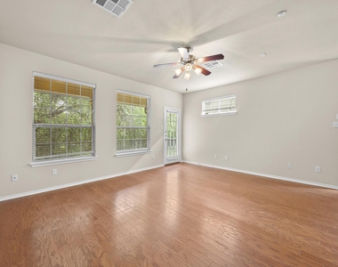 1310 W Parmer Ln - Photo Thumbnail 23