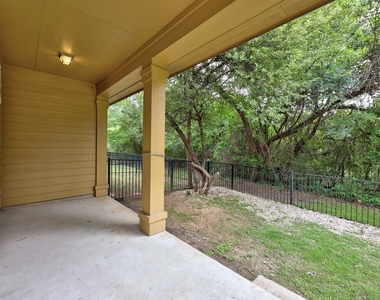 1310 W Parmer Ln - Photo Thumbnail 7