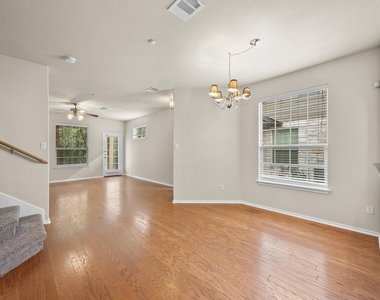 1310 W Parmer Ln - Photo Thumbnail 21