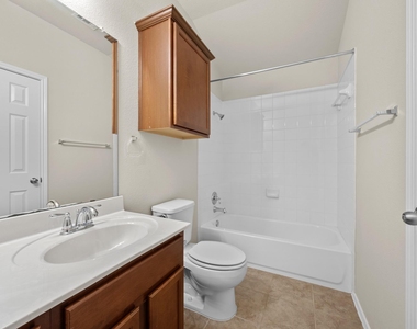 1310 W Parmer Ln - Photo Thumbnail 18